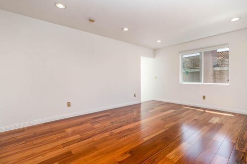 8886 La Cartera St, San Diego CA 92129-3310 exterior