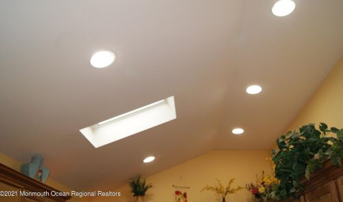 15 Van Ness Dr, Bricktown NJ  08723-5730 exterior