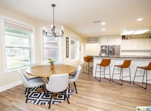 101 Legend Dr, Victoria TX  77904-3854 exterior