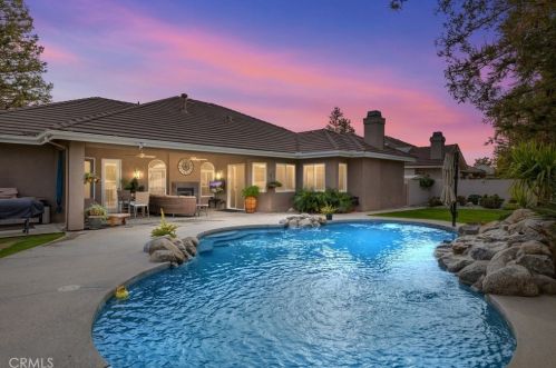 10504 Chesterfield Ct, Bakersfield, CA 93311-3722