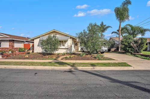 5081 Providence Rd, San Diego, CA 92117-1941