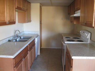 6023 Golden Ln, Glendale, AZ 85302-4558