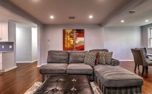 53 Fairfield St, Milford CT  06460-5149 exterior