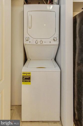 2119 1st St, Washington DC  20001-1004 exterior