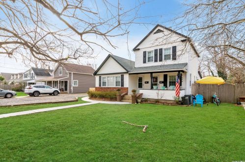 24 Tyler Ave, West Sayville, NY 11796-1716