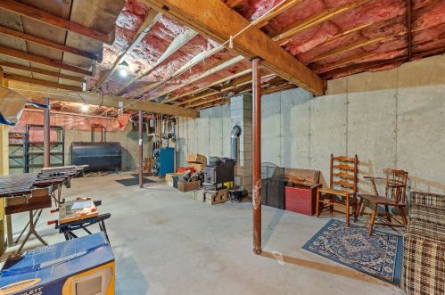 246 Church Rd, Allenstown NH  03275-2903 exterior