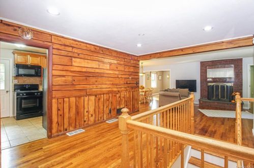 175 Ramona Ct, Yorktown Hgts NY  10598-3318 exterior