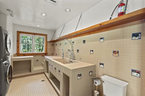 170 Josselyn Ln, Redwood City CA  94062-3610 exterior