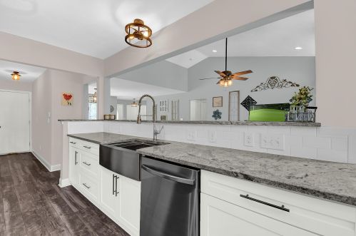 1548 Roscommon Dr, Pataskala OH  43062-7017 exterior