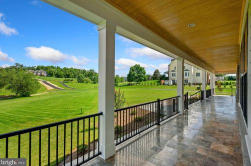 16067 Waterford Crk Cir, Hamilton VA  20158-3342 exterior