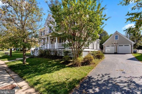 708 Irvine Bank Ln, Purcellville, VA 20132-3453