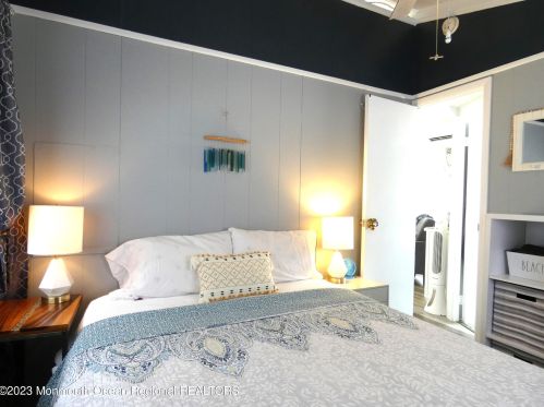 22 Crane Way, Lavallette NJ  08735-1305 exterior