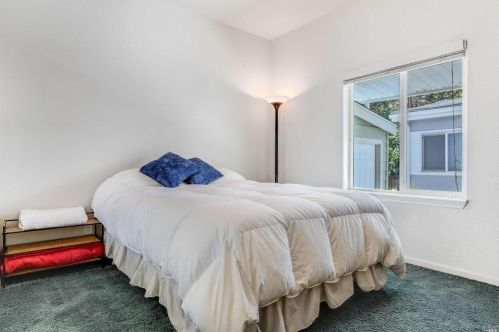 134 Bluejay Dr, Santa Rosa CA  95409-4105 exterior