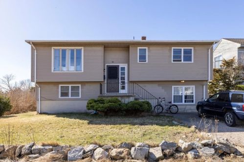 10 Maplewood Ln, Stonington, CT 06378-1315
