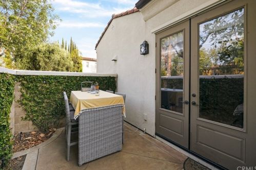 105 Mission, Irvine CA  92620-3420 exterior