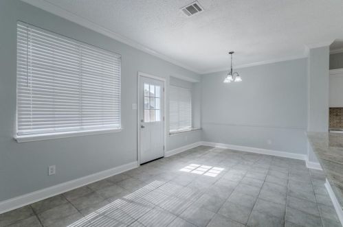 1732 Prescott Dr, Lewisville TX  75028-2078 exterior