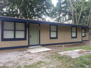 221 Acorn Dr, Longwood, FL 32750-4656
