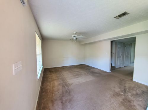 1819 Pointed Leaf Ln, Fort Walton Beach, FL 32547-7096