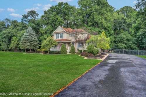 305 Bartley Rd, Jackson Twp NJ  08527-1166 exterior