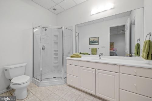 100 Deer Vly Ln, Wilmington DE  19807-1912 exterior