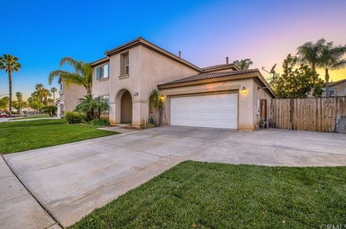 17889 Orangewood Ln, Riverside, CA 92503-7061