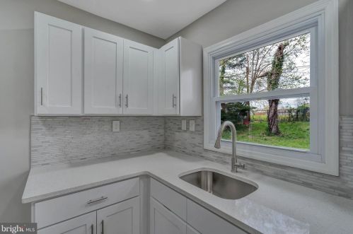 561 Charleston Rd, Willingboro NJ  08046-1768 exterior