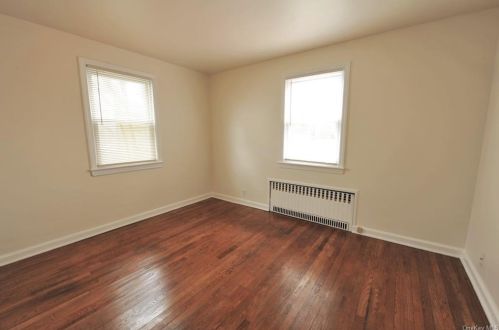 16 Forest Ave, Crotonville NY  10562-3624 exterior