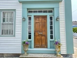 11 Trumbull St, Stonington, CT 06378-1439