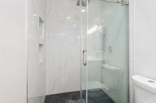 6747 Blewett Ave, Van Nuys CA  91406-6014 exterior