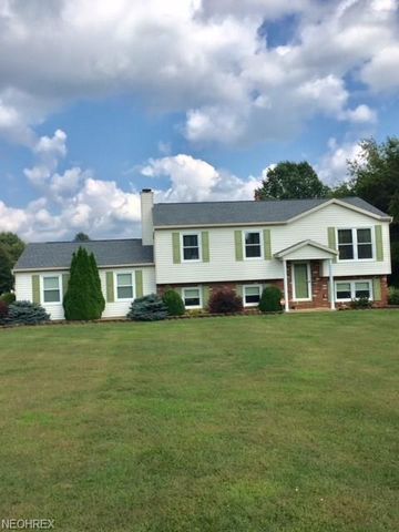 8636 Elmfort Ave, Waynesburg, OH 44688-9551