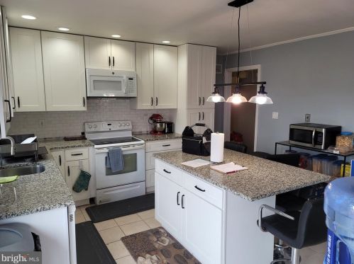 6037 Devonshire Rd, Harrisburg, PA 17112-3516