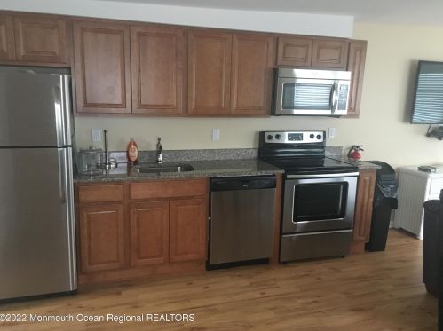 18 Inlet Dr, Point Pleasant Beach NJ  08742-2750 exterior
