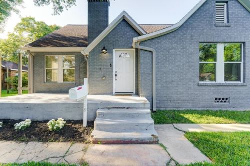 118 8th Ave, Texas City, TX 77590-7749