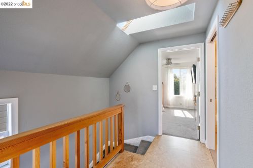 5937 Fremont St, Oakland CA 94608-2217 exterior