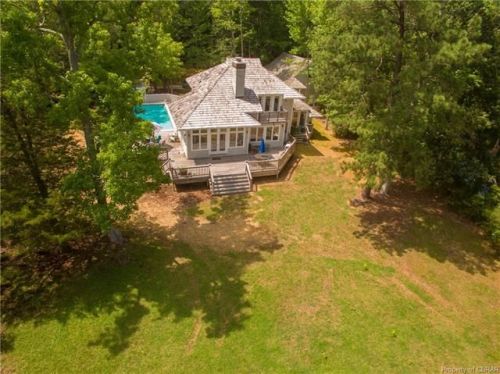 15 Muskreek Rd, White Stone, VA 22578-2921