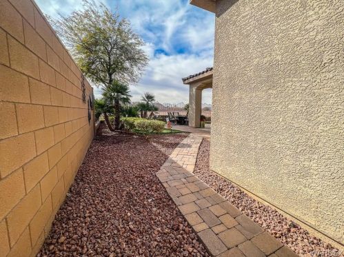 14 Torrey Pines Dr, Mohave Valley AZ  86440-8209 exterior