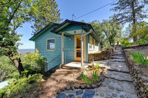 23509 Barnes Ln, Cape Horn CA  exterior