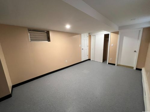 288 Randall Ave, Floral Park NY  11003-3104 exterior