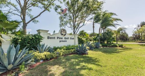 103 Prestwick Cir, Vero Beach FL 32967-7515 exterior