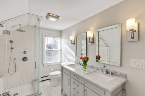 24 Burnham Rd, Greystone Park NJ  07950-1715 exterior