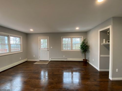 27 Skidmore Trl, Hopatcong NJ  07843-1778 exterior
