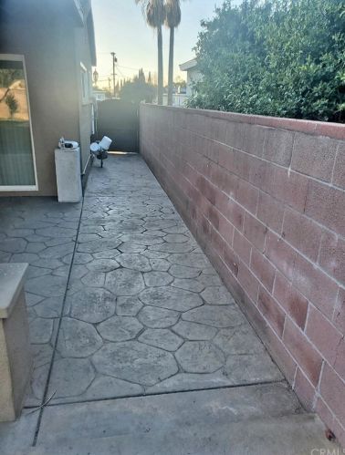 1030 Paula Dr, Fullerton CA 92833-3552 exterior