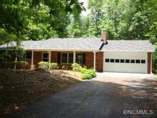 351 Mockingbird Dr, Hendersonville, NC 28792-6553