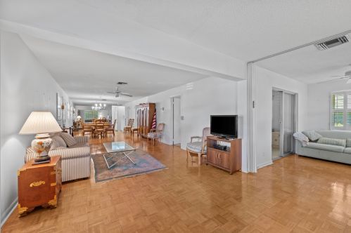 809 Meadowlark Ln, Delray Beach FL  33445-1853 exterior