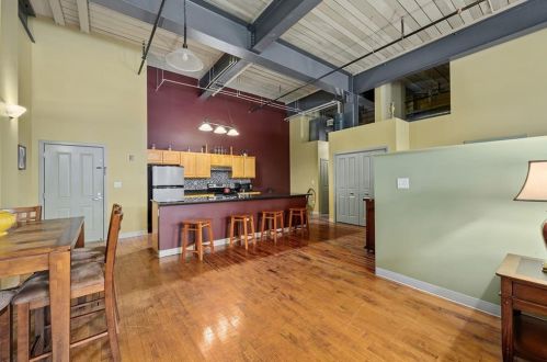 685 Social St, Woonsocket, RI 02895-8222