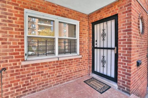 1566 Rhinelander Ave, Bronx NY  10461-2206 exterior