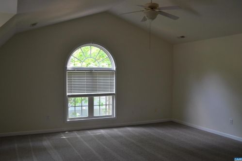 34 Marwood Dr, Bybee VA  22963-2814 exterior