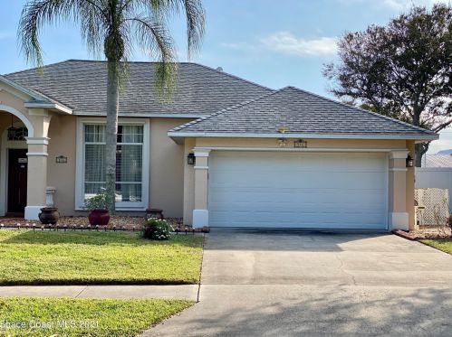 546 Lake Victoria Cir, Melbourne, FL 32940-1874