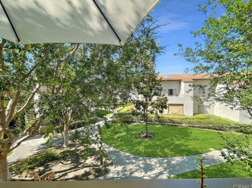 22011 Rimhurst Dr, El Toro CA  92630-5910 exterior