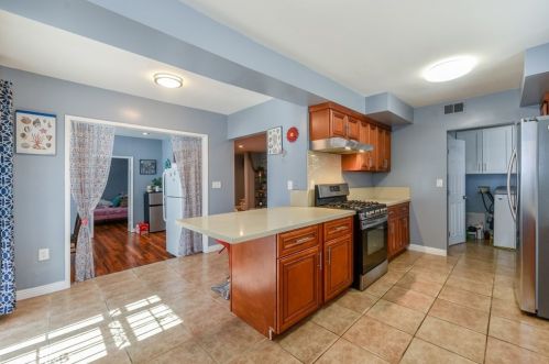 717 Midsite Ave, Covina CA  91723-3332 exterior